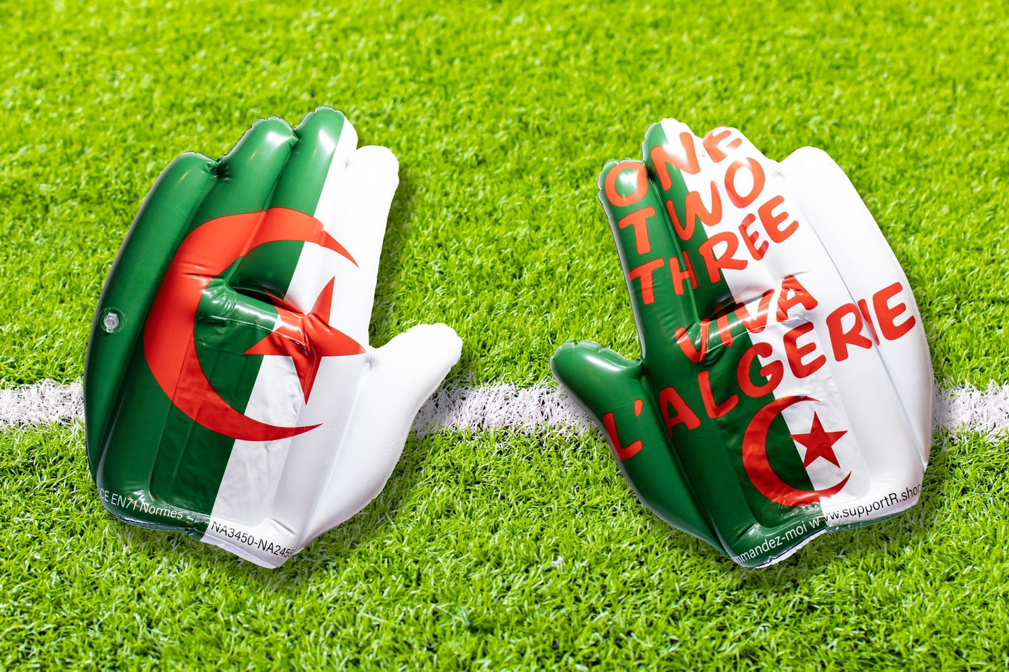 main gonflable vert , blanc, rouge