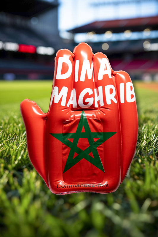 main gonflable Maroc pour match